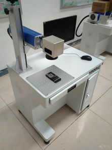 成都橡膠制品 塑料金屬光纖激光打標(biāo)機(jī) 激光刻字機(jī)廠家直銷